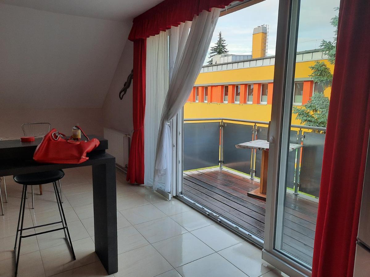 Fitt Apartman Lenti Extérieur photo